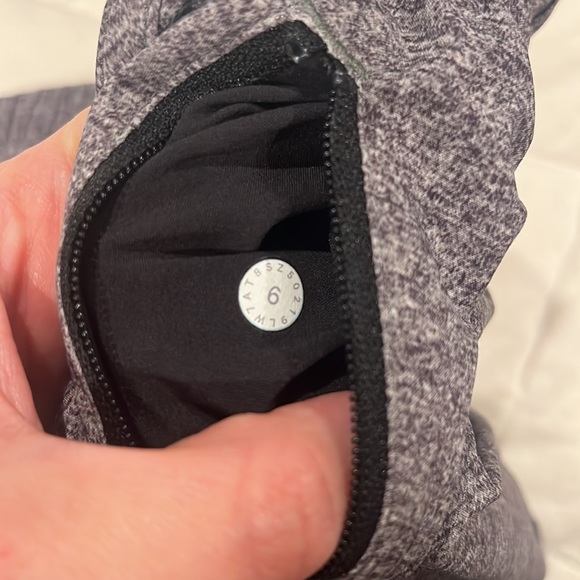 Lululemon shorts - Picture 6 of 7